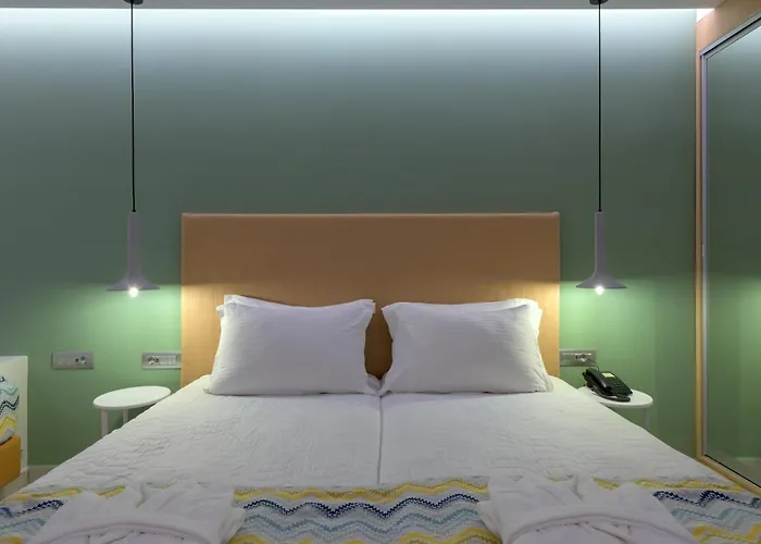 Avra Hotel