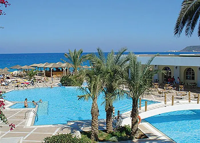Avra Beach Hotel 4*
