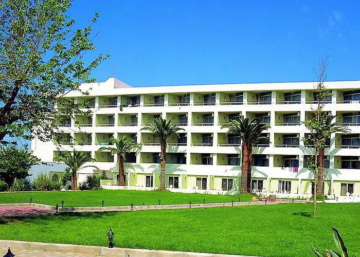 Avra Beach Hotel 4*