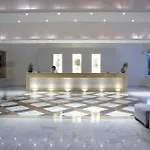 Otel Avra 4*