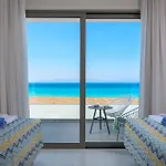 Avra Otel