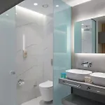 Avra Otel 4*