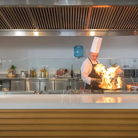 Avra מלון איקסיה