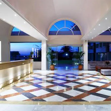 Avra 4*
