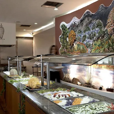 Avra 4* איקסיה