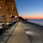 阿夫拉海滩度假酒店 依克希亚