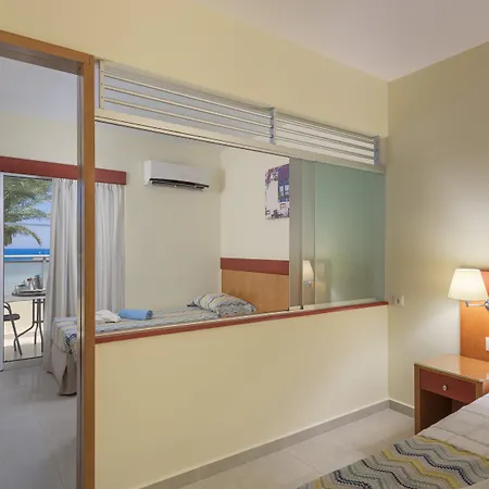 Hotell Avra
