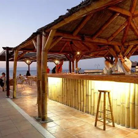 阿夫拉海滩度假酒店 酒店 4*