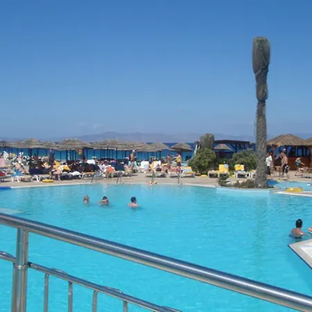 Avra Hotell 4*