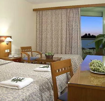 Hotell Avra