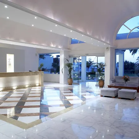Avra Hotel 4*