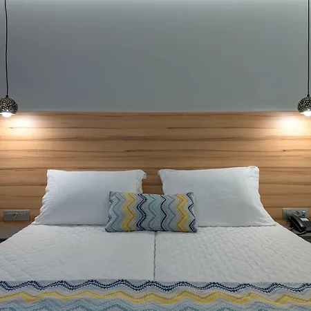 Hotell Avra