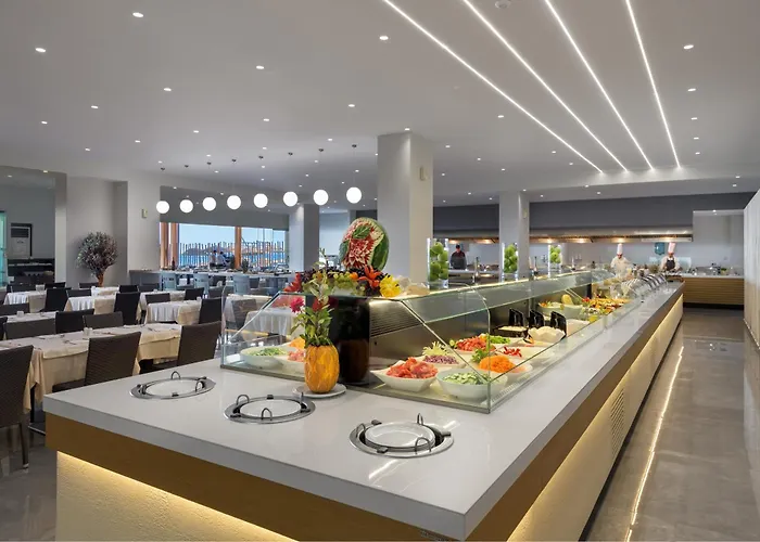 Avra Hotel