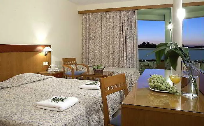 Hotel Avra