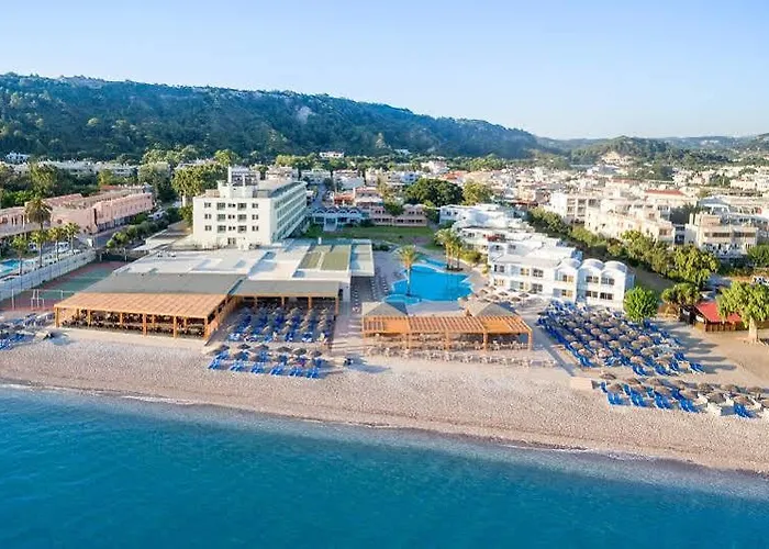 Avra Hotel 4*