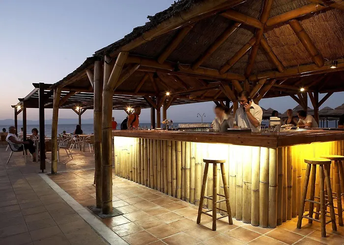 Avra Hotel 4*