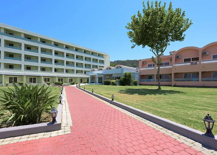 Avra 4*