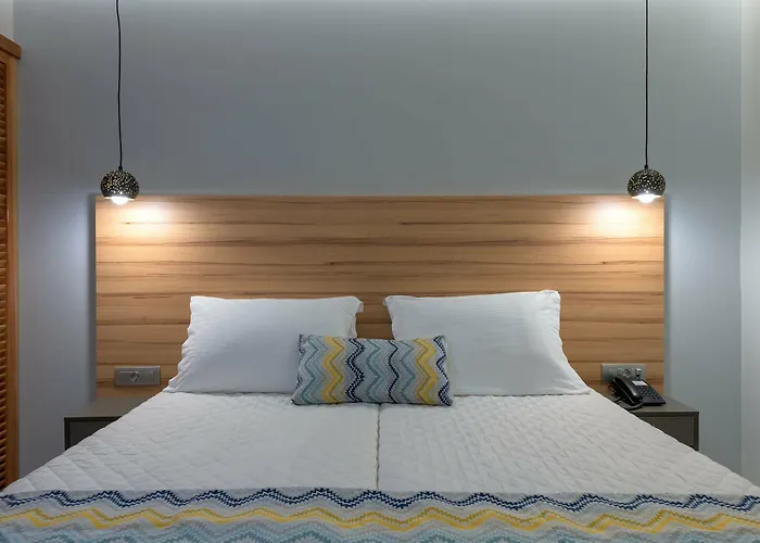 Hotel Avra